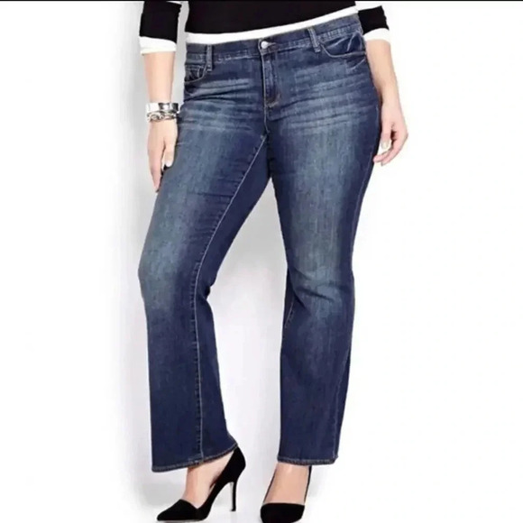 DKNY  Straight Leg Jeans / 8 - Picture 1 of 5